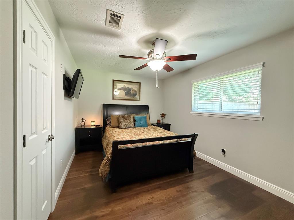 5719 Walnutgate Drive, Spring, Texas image 28