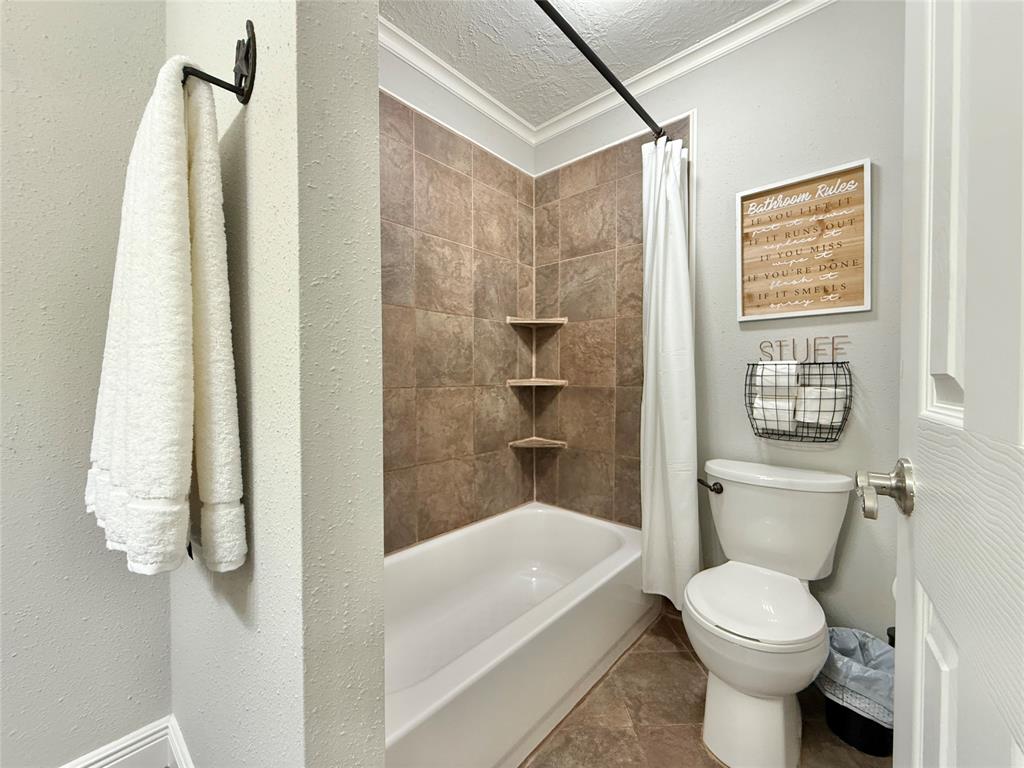 5719 Walnutgate Drive, Spring, Texas image 31