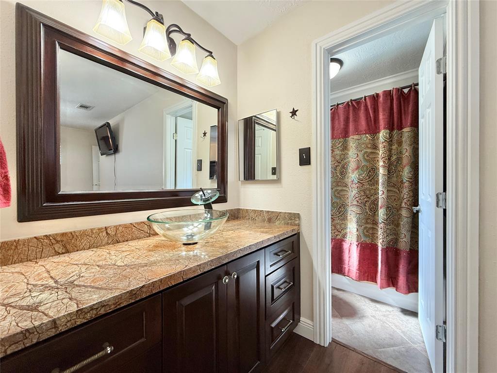 5719 Walnutgate Drive, Spring, Texas image 26