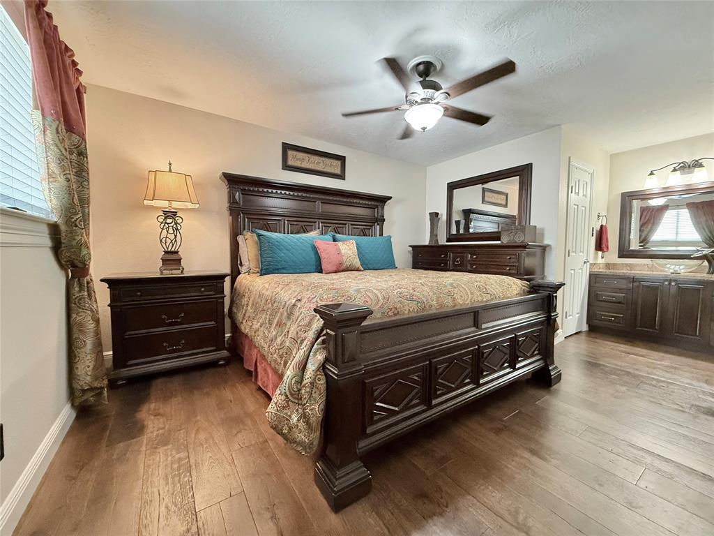 5719 Walnutgate Drive, Spring, Texas image 24