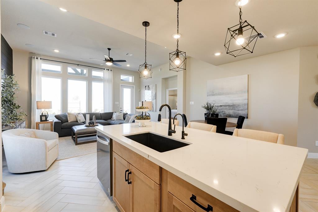 7819 Cattail Shallows Lane, Katy, Texas image 12
