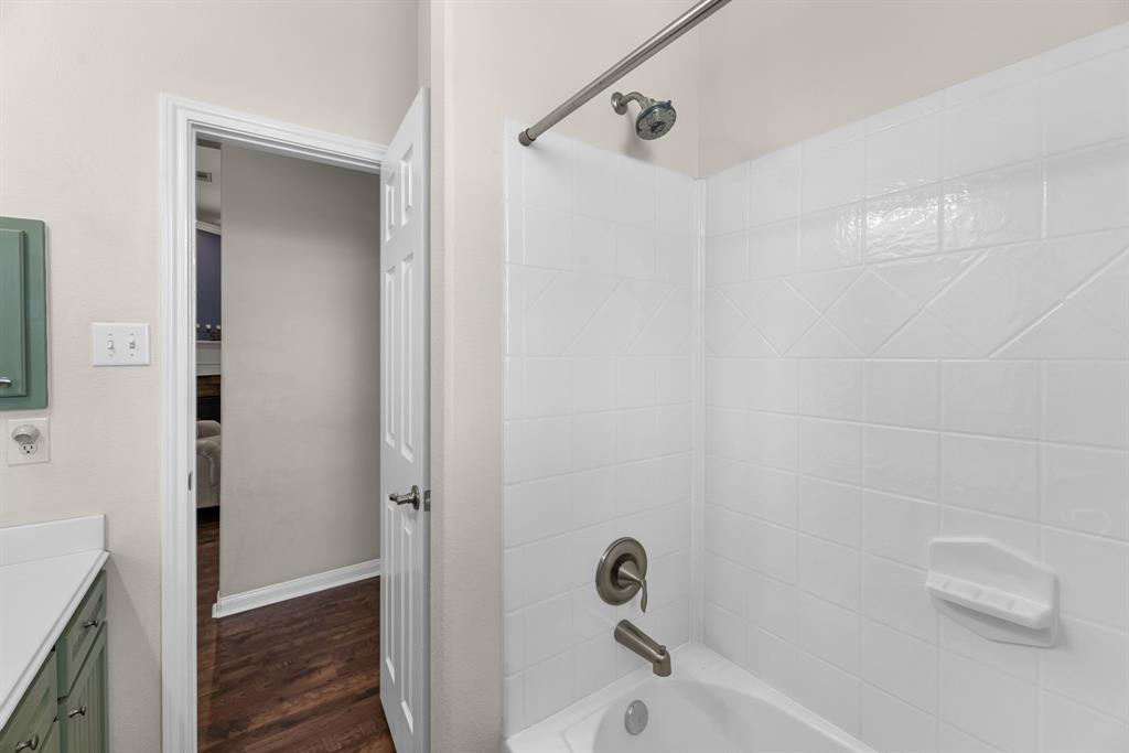 6003 Oxford Lake Drive, Rosenberg, Texas image 35