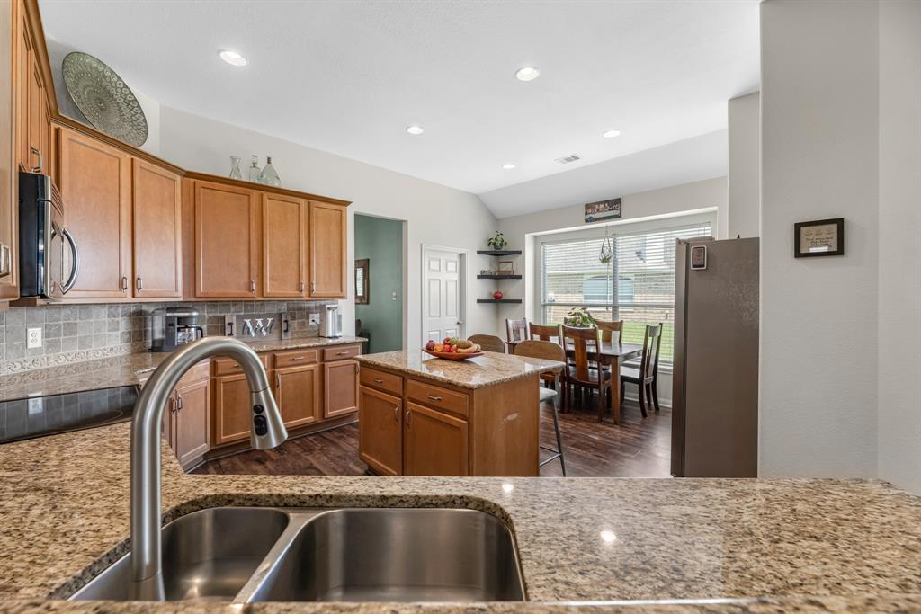 6003 Oxford Lake Drive, Rosenberg, Texas image 17