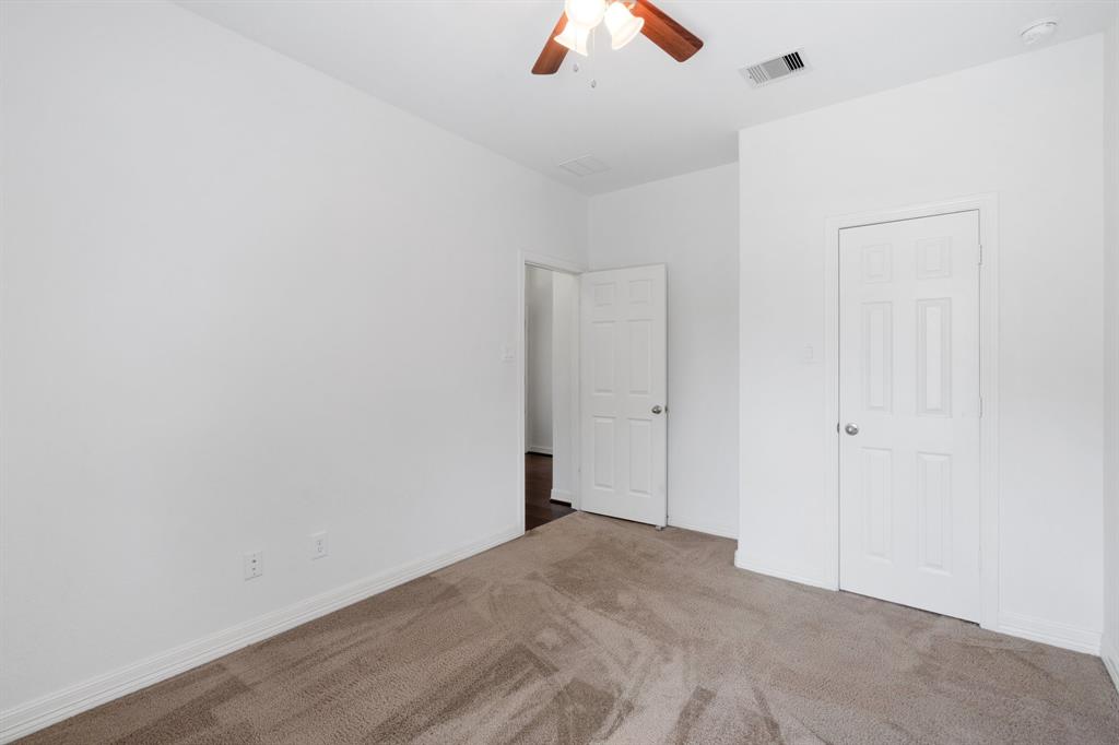 326 Lake Rim Drive, Rosenberg, Texas image 12