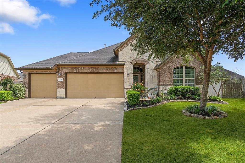326 Lake Rim Drive, Rosenberg, Texas image 1
