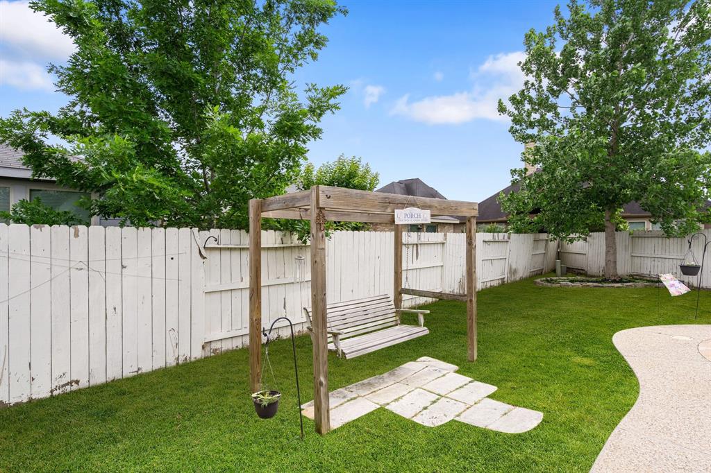 326 Lake Rim Drive, Rosenberg, Texas image 38