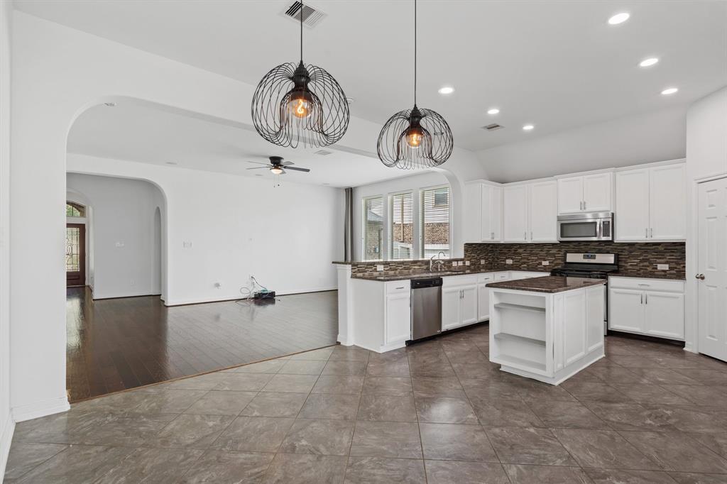 326 Lake Rim Drive, Rosenberg, Texas image 22