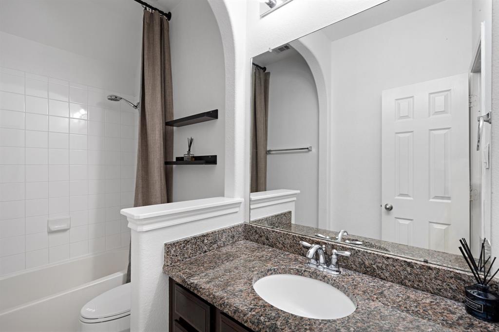 326 Lake Rim Drive, Rosenberg, Texas image 10