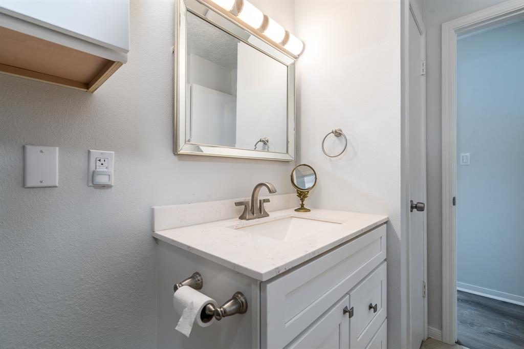 203 Lakeview Terrace Ter #203 B, Conroe, Texas image 12