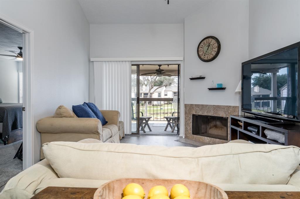 203 Lakeview Terrace 203 B