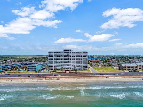 Condominium in Galveston TX 7700 Seawall Boulevard.jpg