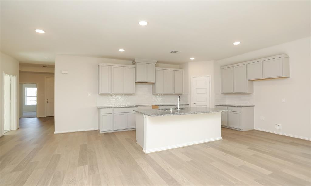 320 Ice Shore Trail, Dayton, Texas image 14