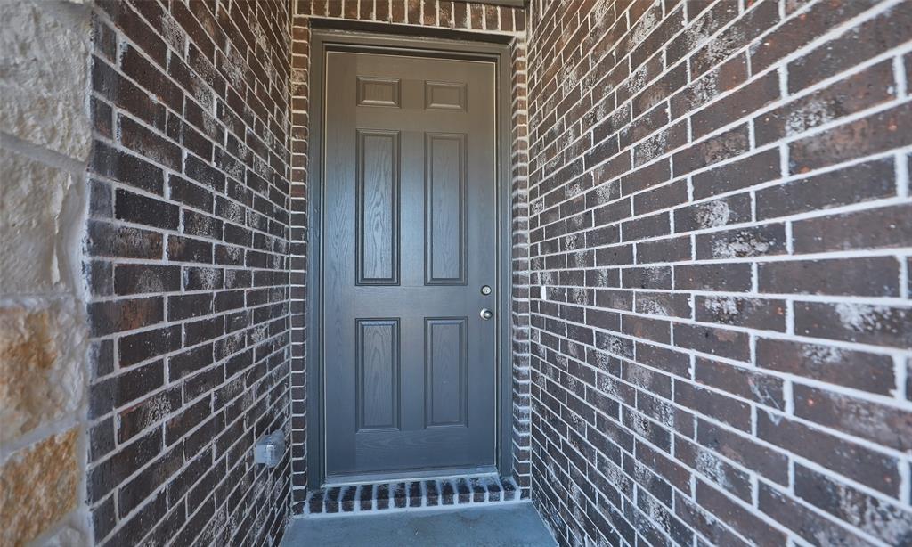 320 Ice Shore Trail, Dayton, Texas image 3