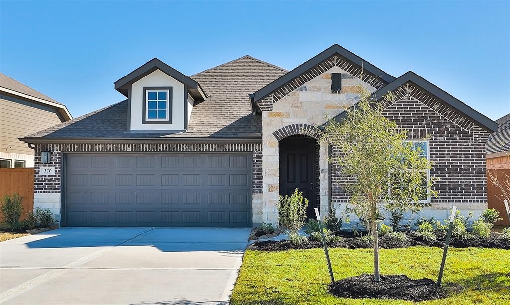 320 Ice Shore Trail, Dayton, Texas image 1