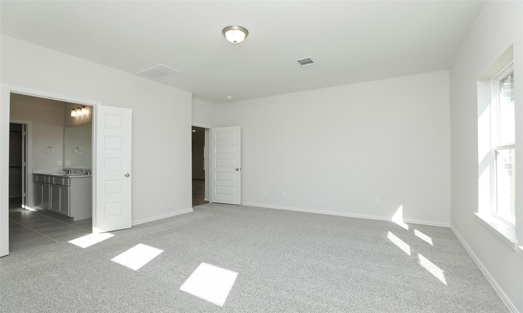 320 Ice Shore Trail, Dayton, Texas image 27