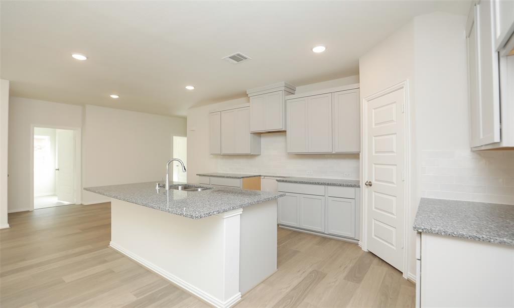 320 Ice Shore Trail, Dayton, Texas image 17