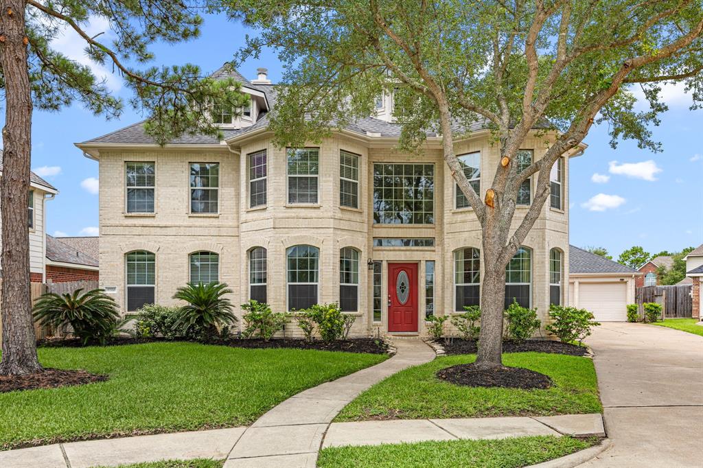2722 Round Hill Court