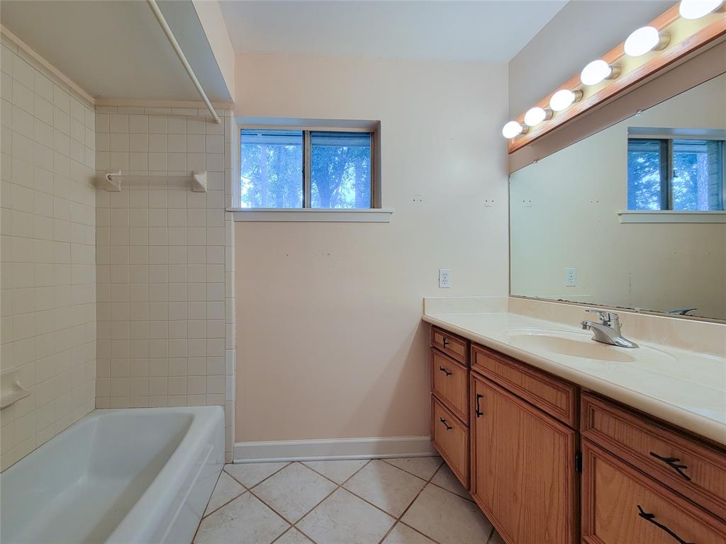 12119 Beverly Drive, Houston, Texas image 22