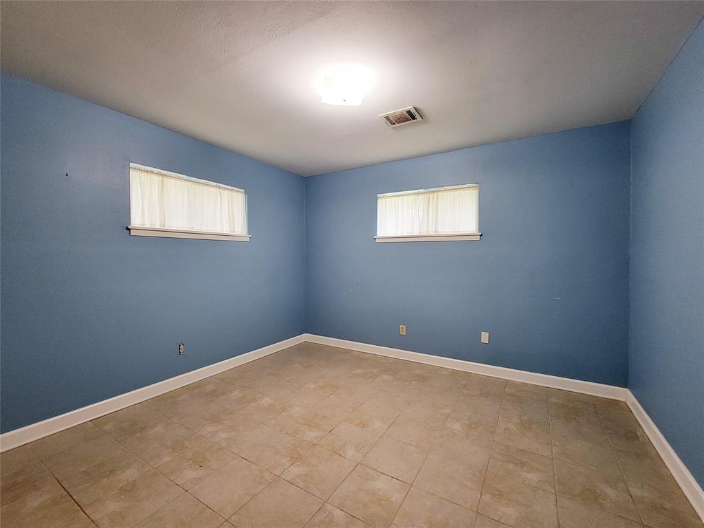 12119 Beverly Drive, Houston, Texas image 23