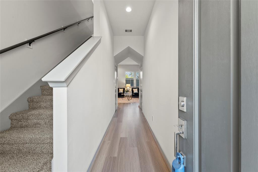 64 Dipping Lane, Houston, Texas image 3