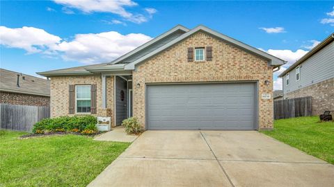 Single Family Residence in Magnolia TX 18638 Blue Spruce Lane.jpg