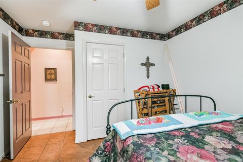 Single Family Residence in Texas City TX 2602 Quaker Drive 25.jpg