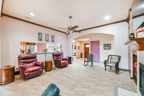 Single Family Residence in Texas City TX 2602 Quaker Drive 21.jpg