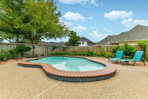 Single Family Residence in Texas City TX 2602 Quaker Drive 43.jpg