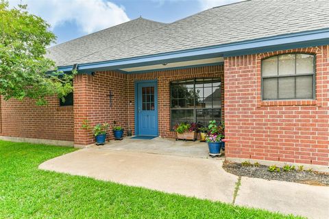 Single Family Residence in Texas City TX 2602 Quaker Drive 4.jpg