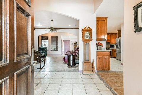 Single Family Residence in Texas City TX 2602 Quaker Drive 9.jpg