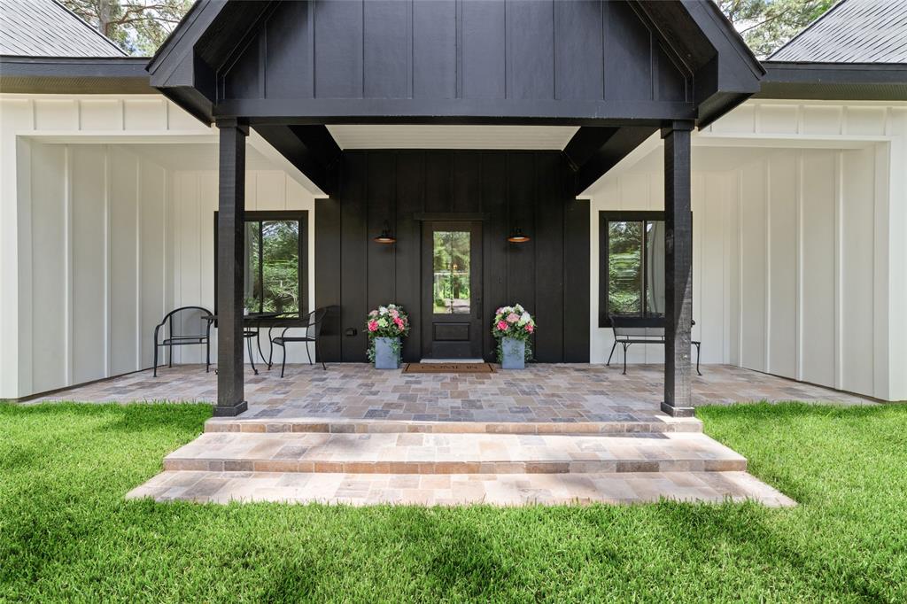 23114 Cardinal Drive