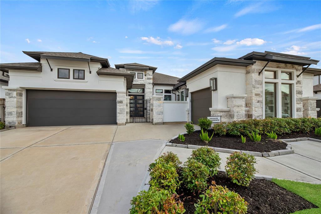 9010 Pleasant Cove, Missouri City, Texas image 1