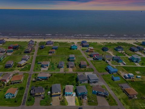 A home in Crystal Beach