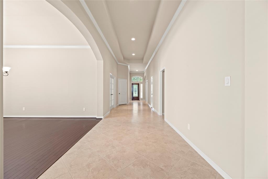 18306 E Morgans Bend Drive, Cypress, Texas image 5