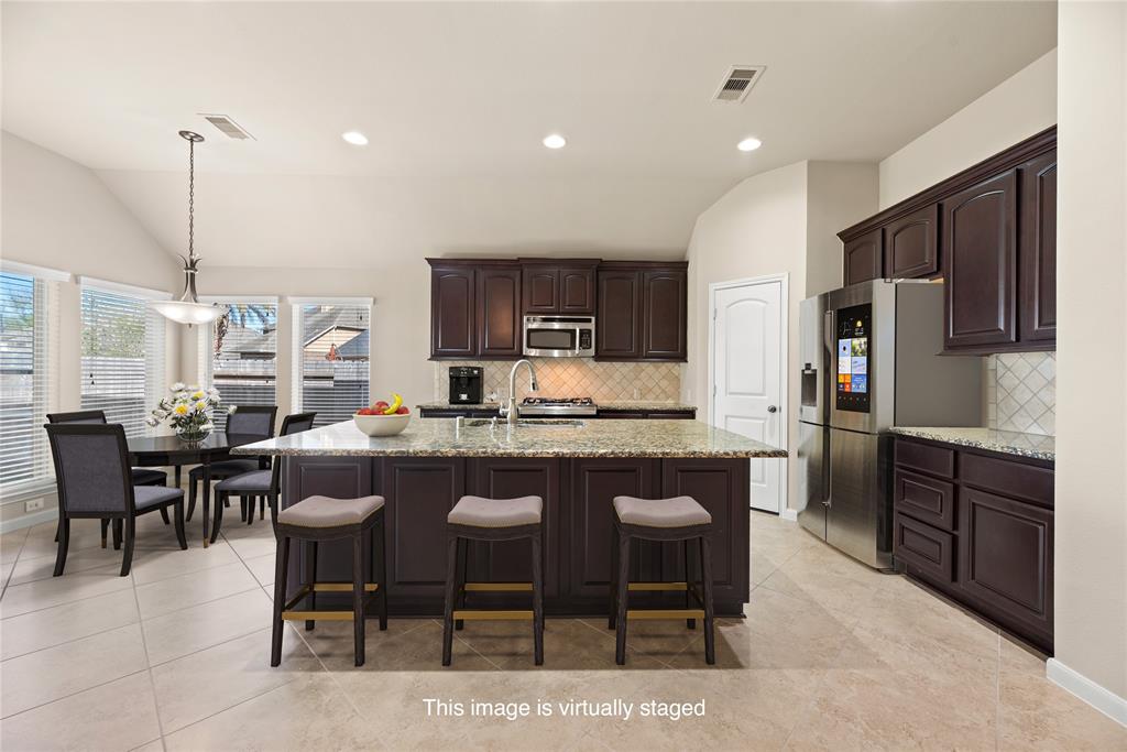18306 E Morgans Bend Drive, Cypress, Texas image 23