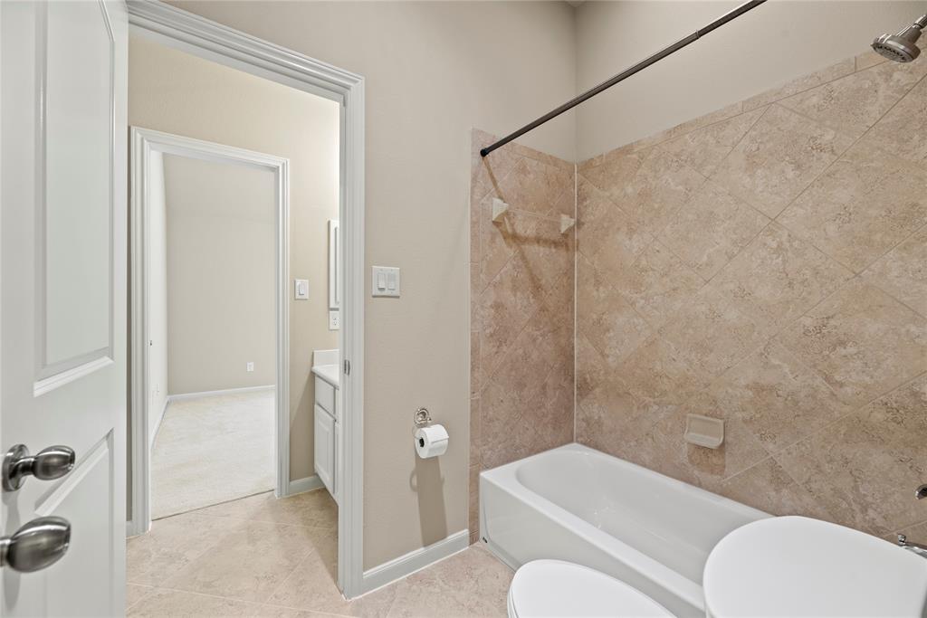 18306 E Morgans Bend Drive, Cypress, Texas image 10