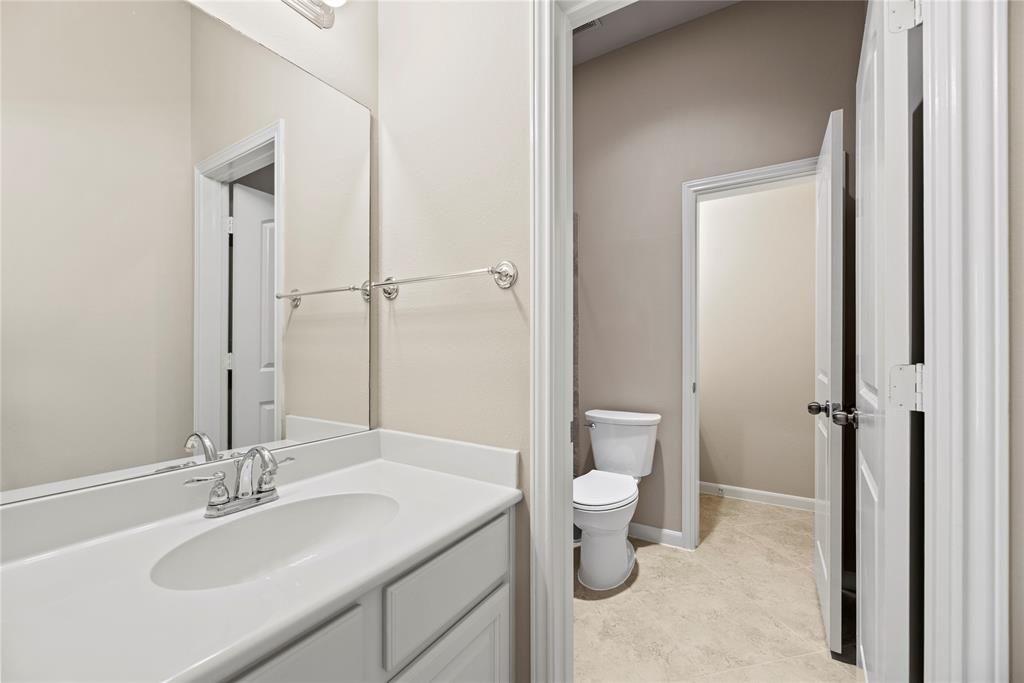 18306 E Morgans Bend Drive, Cypress, Texas image 11