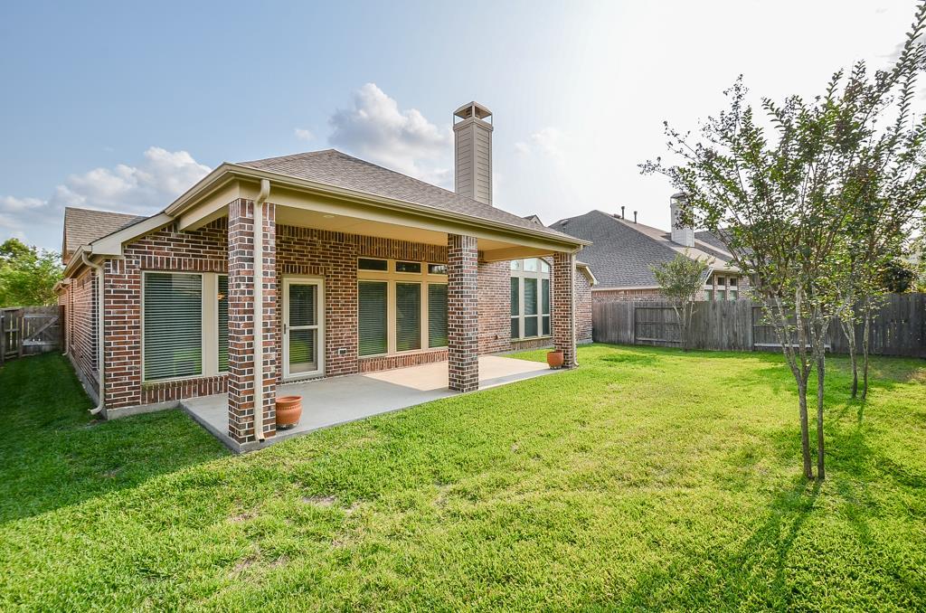 18306 E Morgans Bend Drive, Cypress, Texas image 44