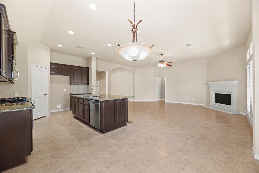 18306 E Morgans Bend Drive, Cypress, Texas image 30