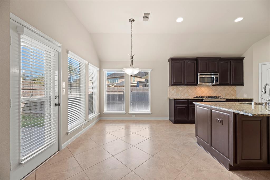 18306 E Morgans Bend Drive, Cypress, Texas image 28