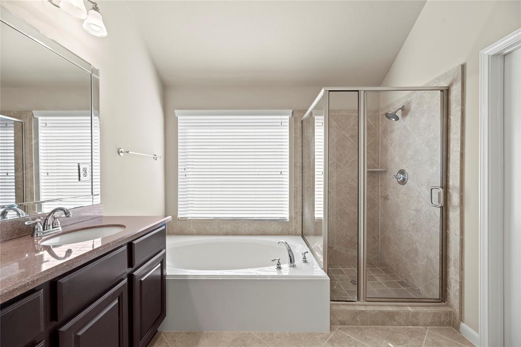 18306 E Morgans Bend Drive, Cypress, Texas image 39