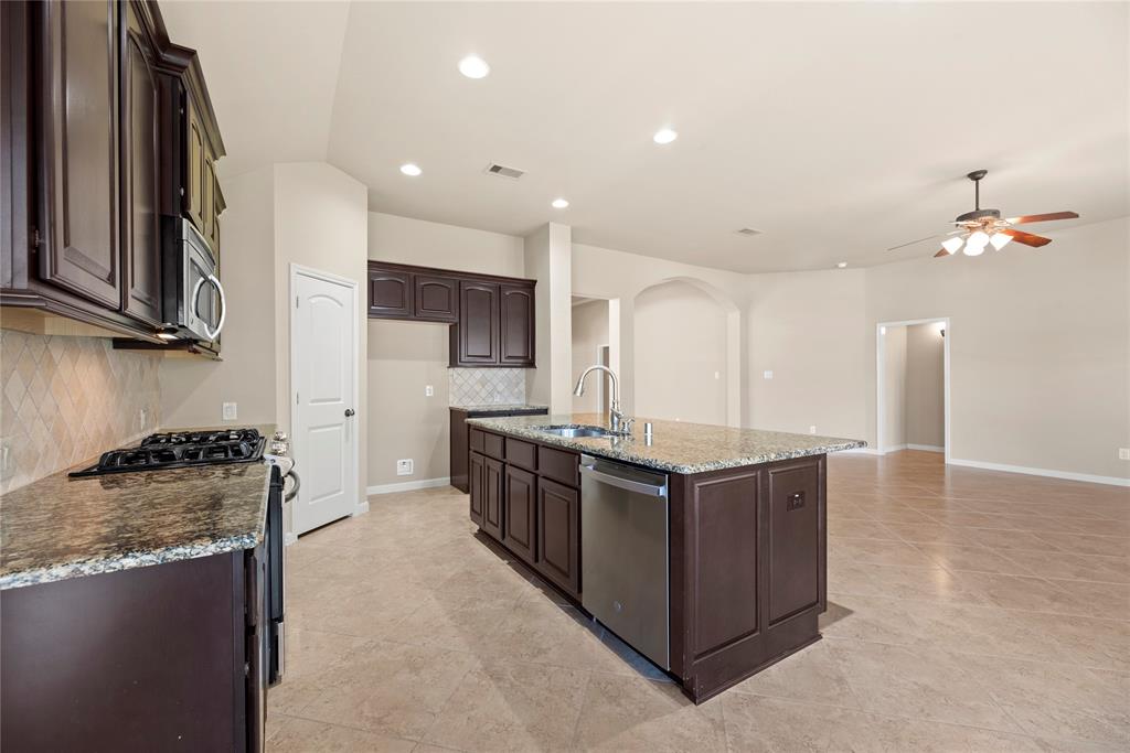 18306 E Morgans Bend Drive, Cypress, Texas image 27