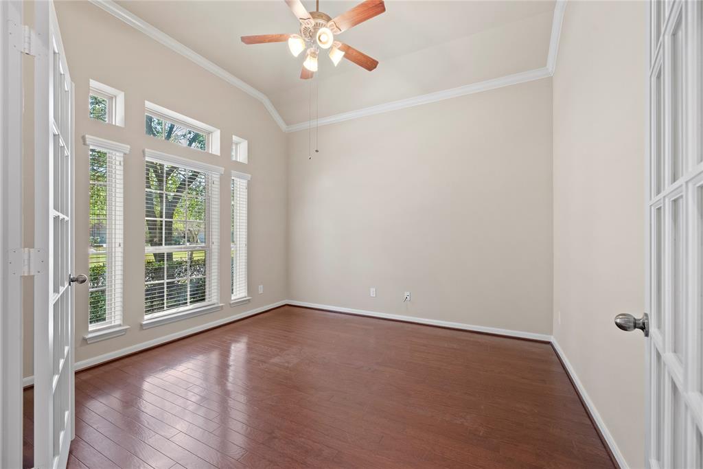 18306 E Morgans Bend Drive, Cypress, Texas image 8