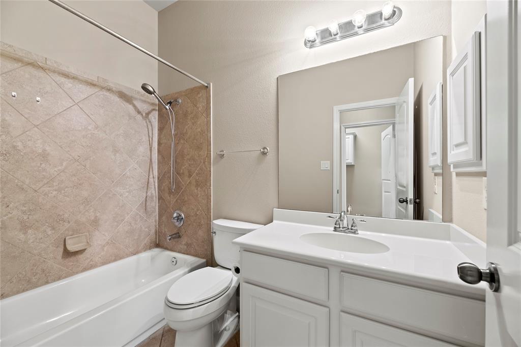 18306 E Morgans Bend Drive, Cypress, Texas image 14