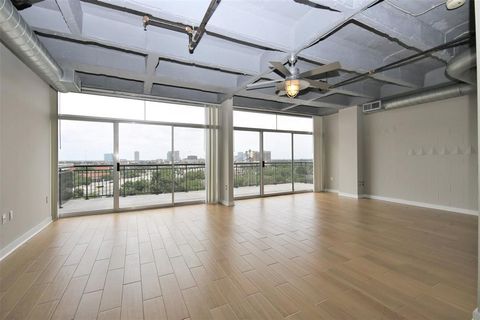 Photo of 230 W Alabama #1002, Houston, TX 77006 (MLS # 61746175) Photo of 230 W Alabama #1002, Houston, TX 77006 (MLS # 61746175)