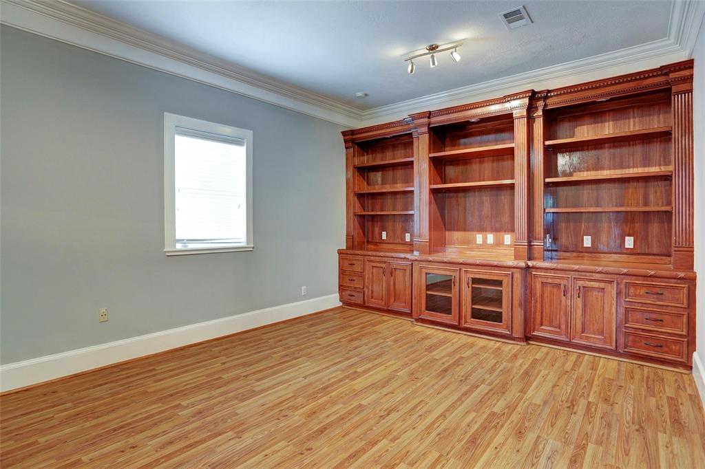 2709 Blodgett Street, Houston, Texas image 9