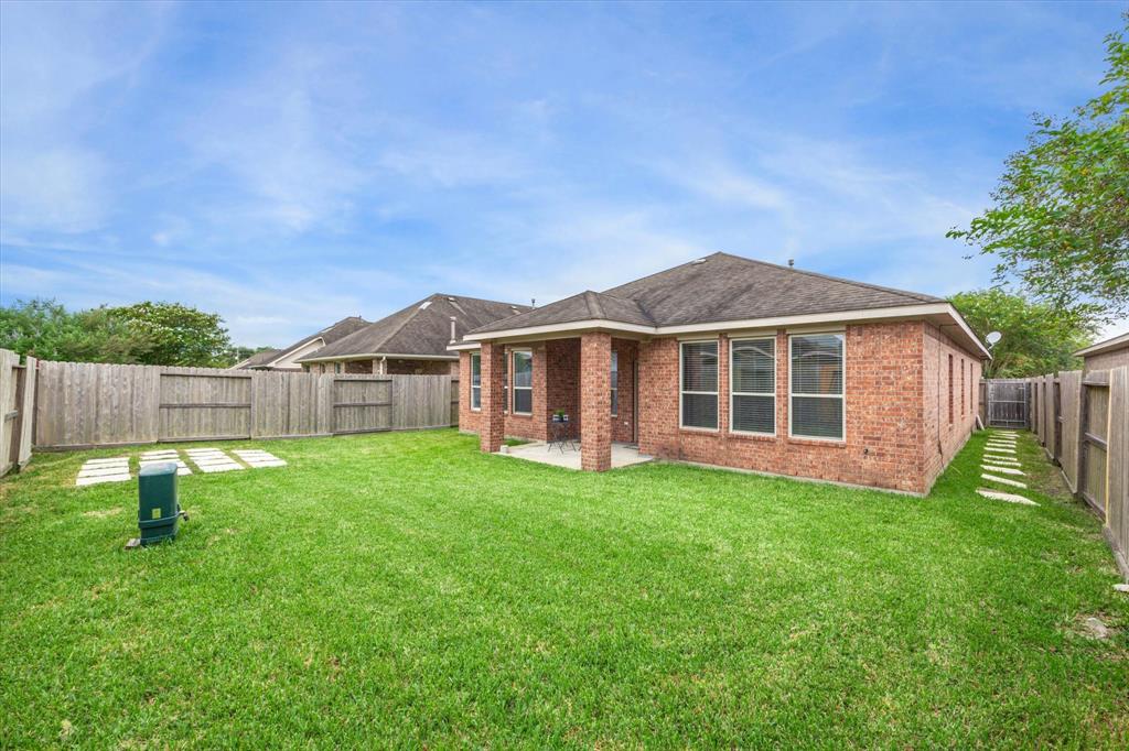 3227 Doves Nest Court, Dickinson, Texas image 39