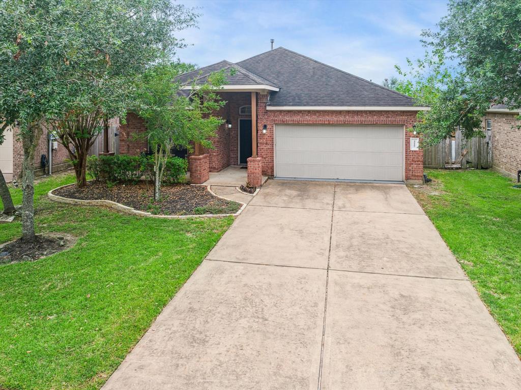 3227 Doves Nest Court, Dickinson, Texas image 4