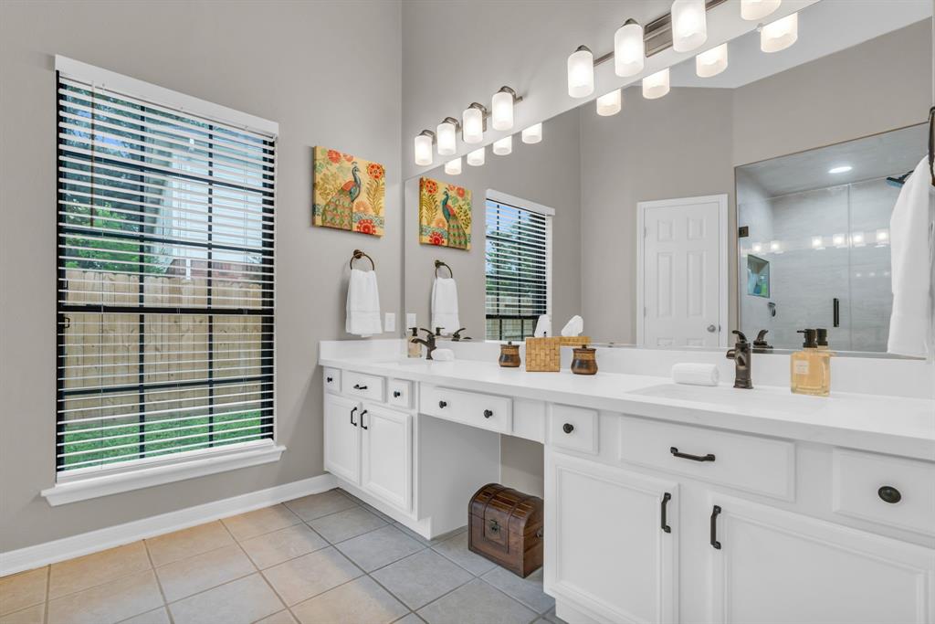 15202 Stoneyview Drive, Houston, Texas image 25