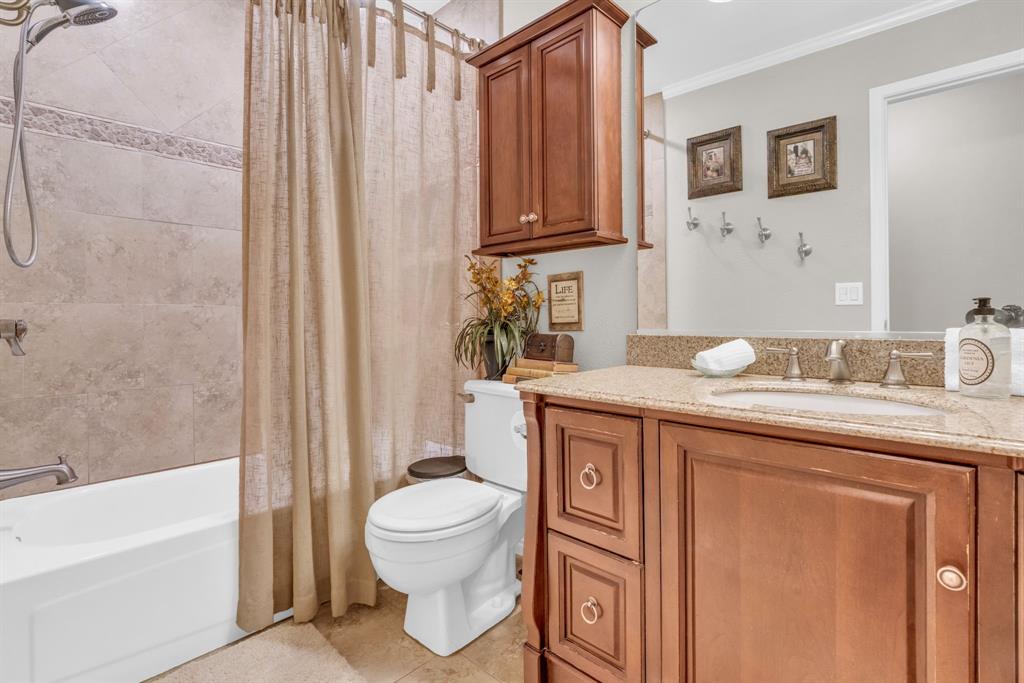 15202 Stoneyview Drive, Houston, Texas image 32
